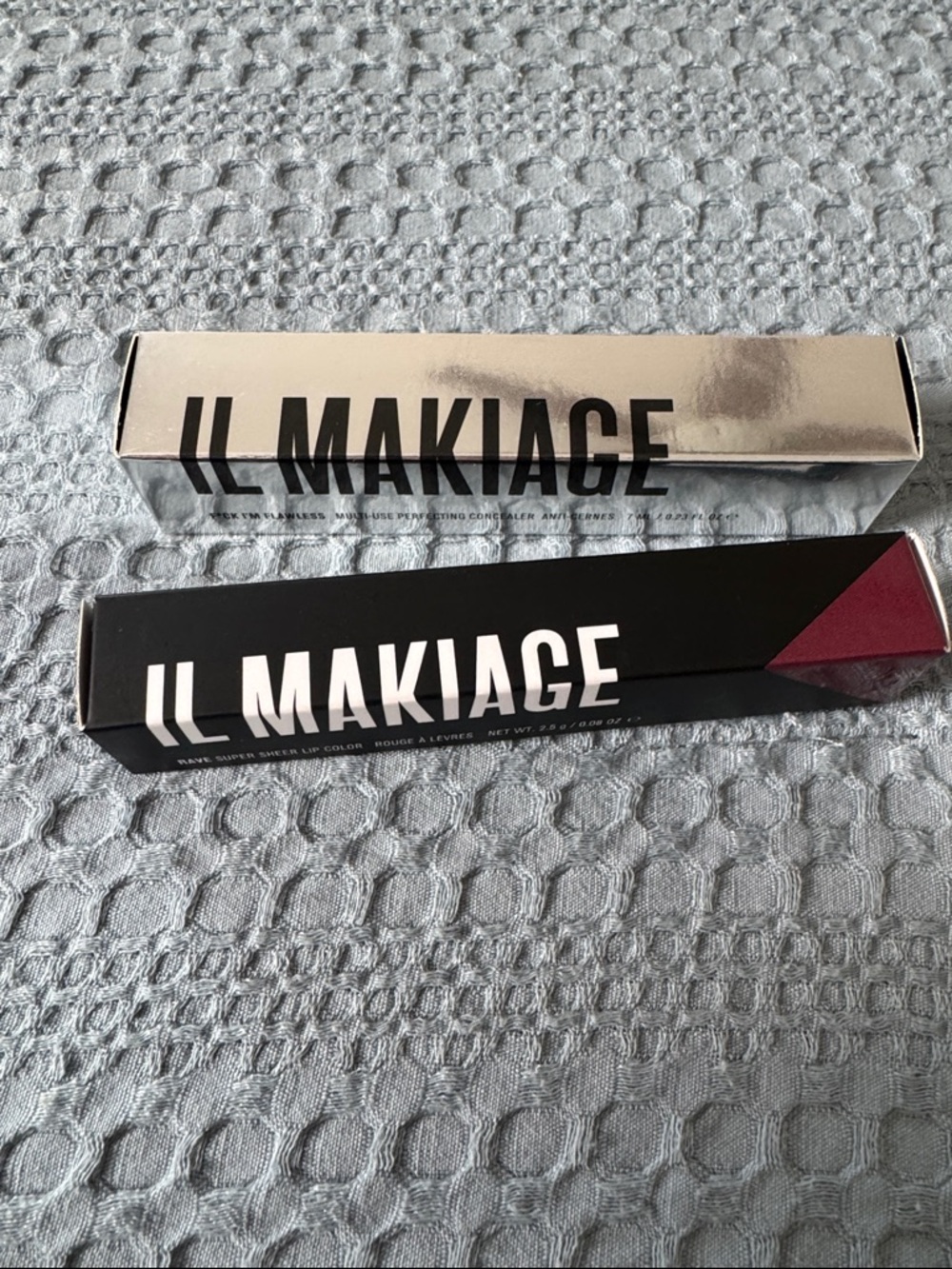 IL MAKIAGE Lip Color & Concealer Set - light tan (03) and berry color lip color